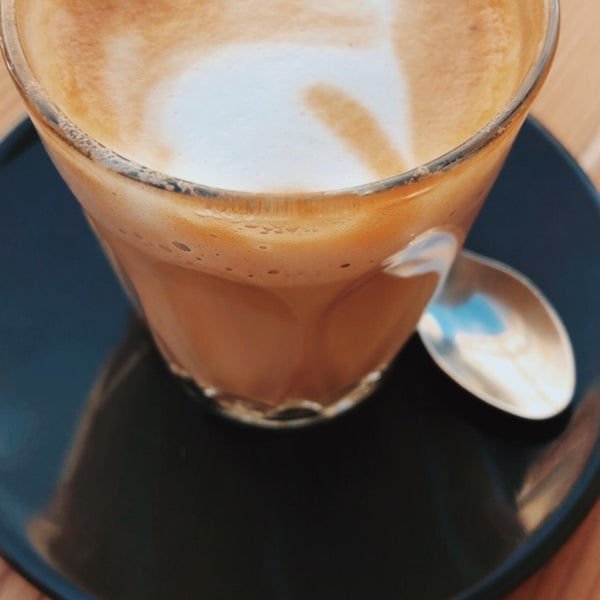 Photo taken at MELBOURNE coffeehouse by . on 8/12/2019