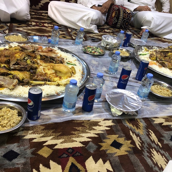 Photos A مطاعم ومطابخ عزايم نجد 8 Conseils De 75 Visiteurs