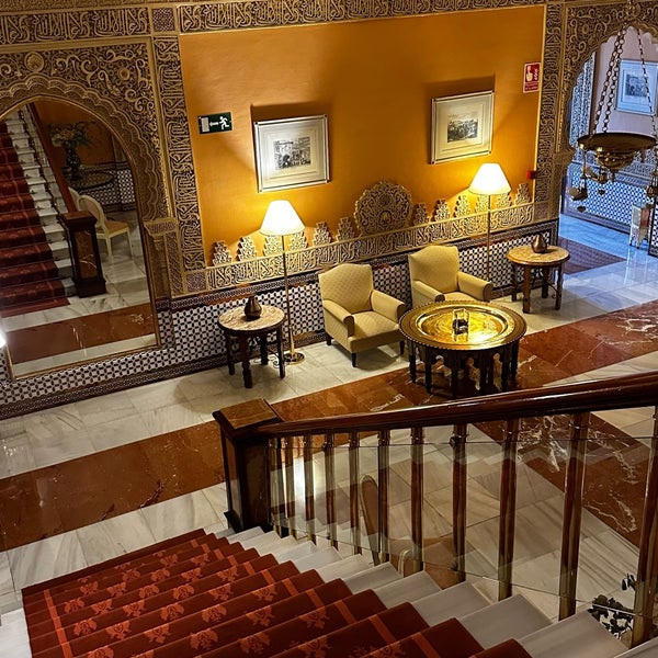 Das Foto wurde bei Hotel Alhambra Palace von Nourah am 5/31/2024 aufgenommen