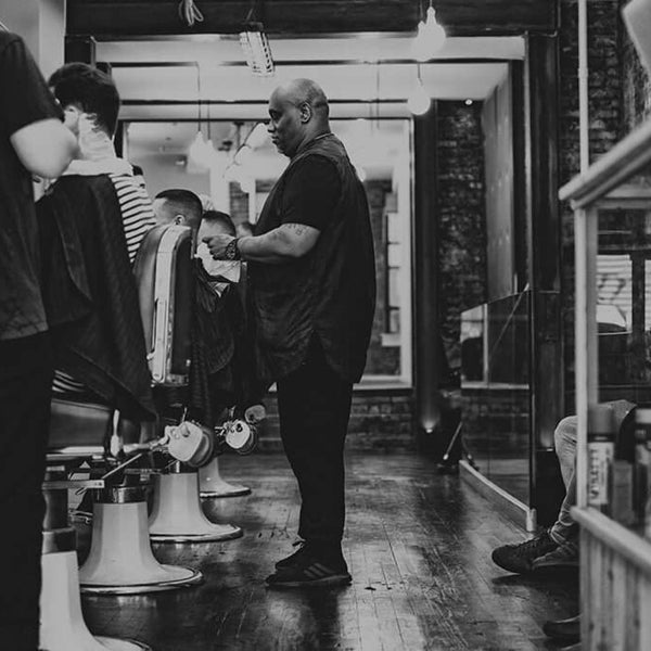 Das Foto wurde bei Matter Of Instinct Barbershop von Alana M. am 4/21/2018 aufgenommen