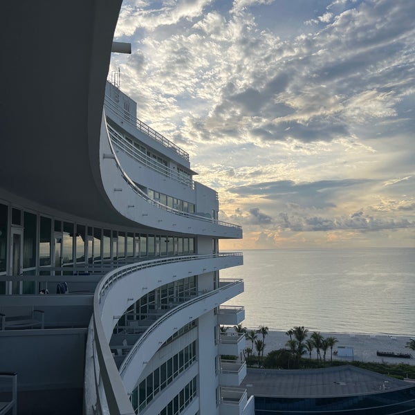 รูปภาพถ่ายที่ Fontainebleau Miami Beach โดย S เมื่อ 7/2/2023