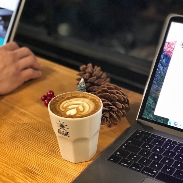 Das Foto wurde bei Awake Coffee &amp; Espresso von Dilara K. am 1/1/2018 aufgenommen