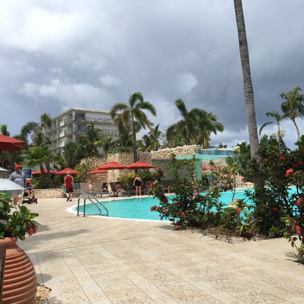 Das Foto wurde bei Sonesta Maho Beach Resort, Casino &amp; Spa von 🅼🅸🅺🅴 . am 4/13/2015 aufgenommen