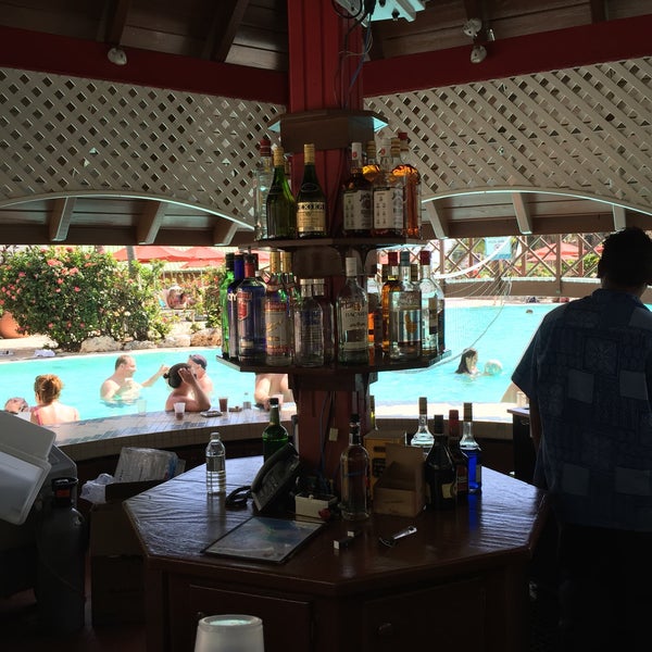 Das Foto wurde bei Sonesta Maho Beach Resort, Casino &amp; Spa von 🅼🅸🅺🅴 . am 4/12/2015 aufgenommen