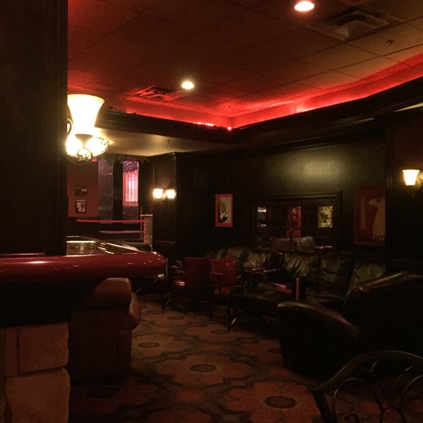 3/6/2016にPaul T.がNicky Blaine&#39;s Cocktail Loungeで撮った写真
