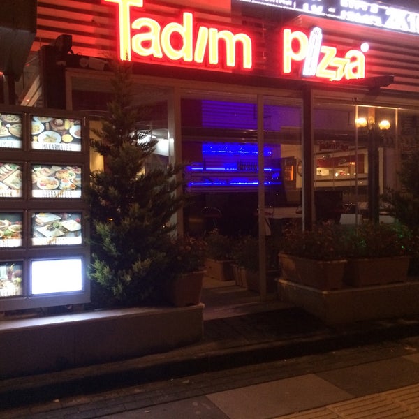 รูปภาพถ่ายที่ Tadım Pizza โดย İnanç C. เมื่อ 5/21/2018
