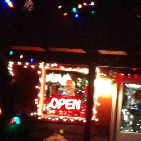 Beach Basket Christmas Shop Gig Harbor, WA