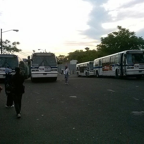 MTA Bus B6/B6LTD/B42/B82/B82LTD Rockaway Station & Rockaway Pkwy