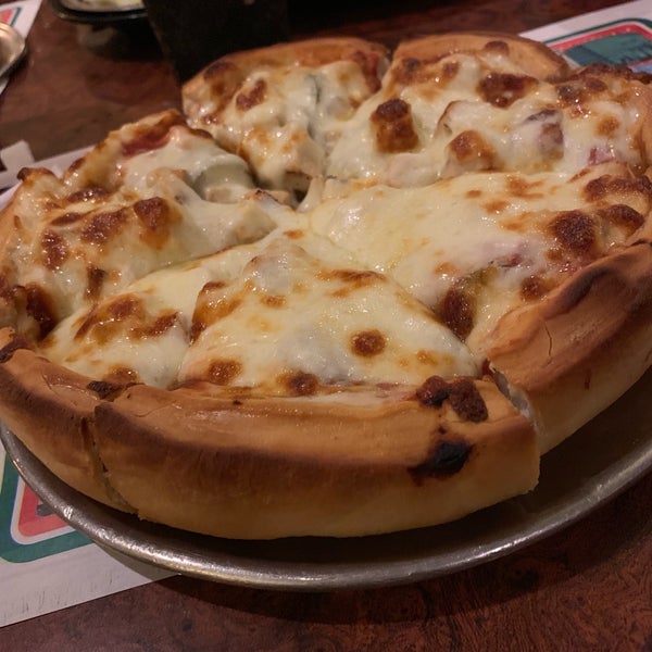 DeLuca's Restaurant and Pizzeria Lansing, MI