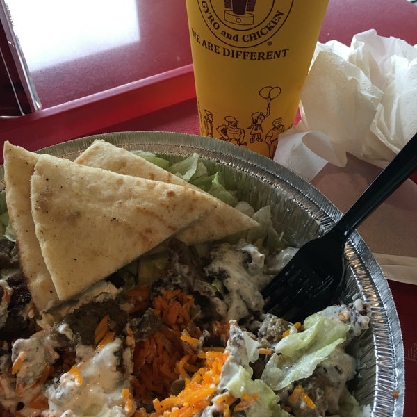 Photo taken at The Halal Guys by Nicolas W. on 1/12/2017