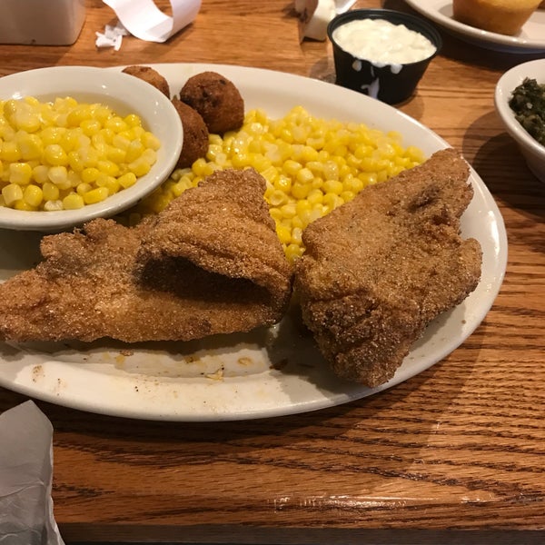 Cracker Barrel Old Country Store American Restaurant in Belleville