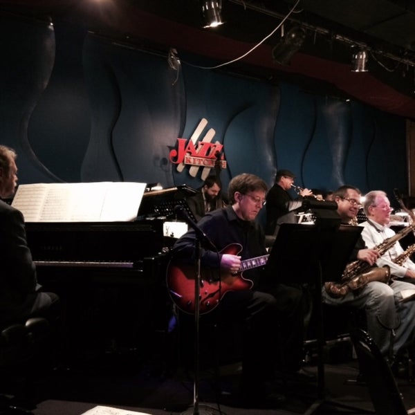 Photo taken at Jazz Kitchen by Leslie Lynnton F. on 4/4/2015