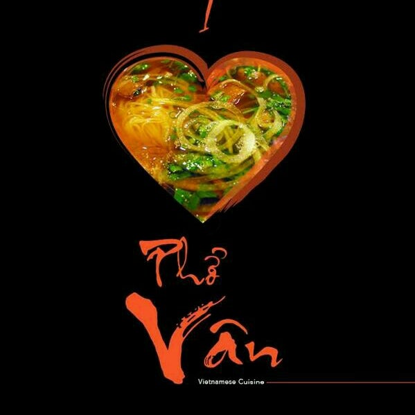 รูปภาพถ่ายที่ Pho Van Vietnamese Cuisine โดย Andreana เมื่อ 1/9/2014