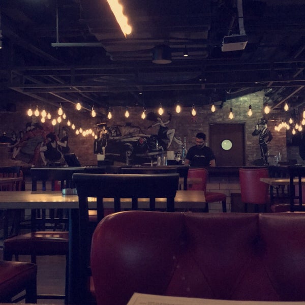 Photo taken at Burger &amp; Lobster by سعَوُد✪ on 1/17/2020