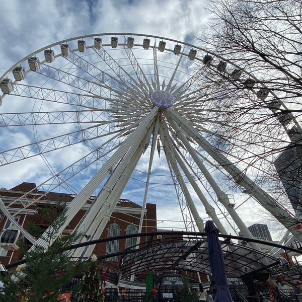 รูปภาพถ่ายที่ SkyView Atlanta โดย Raych C. เมื่อ 12/28/2019