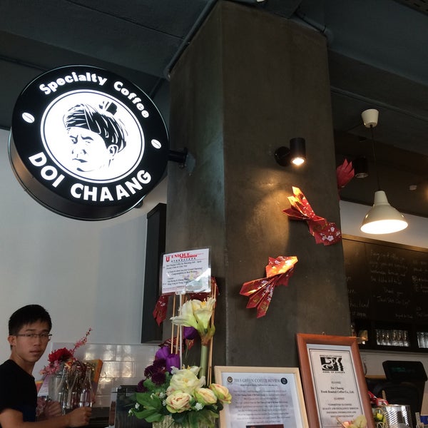 Photo taken at Doi Chaang Coffee by Morning Jolt by Jacky F. on 3/8/2015