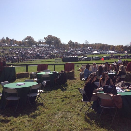 Photo taken at Moorland Farm - The Far Hills Race Meeting by Gil B. on 10/20/2012