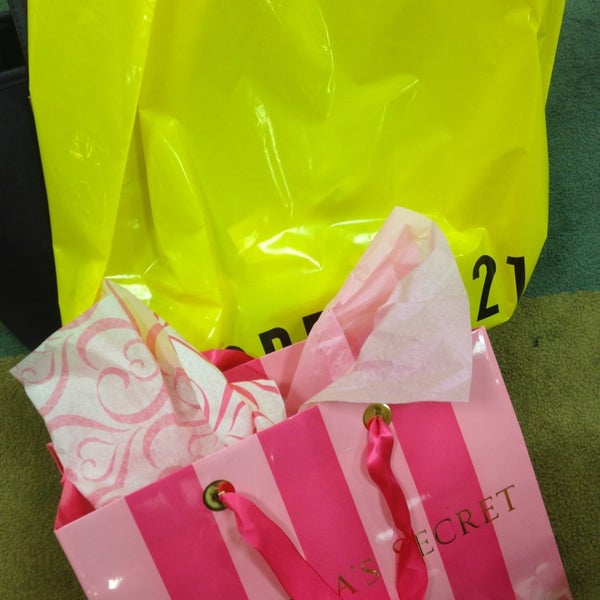 Photos at Wolfchase Galleria Shopping Mall