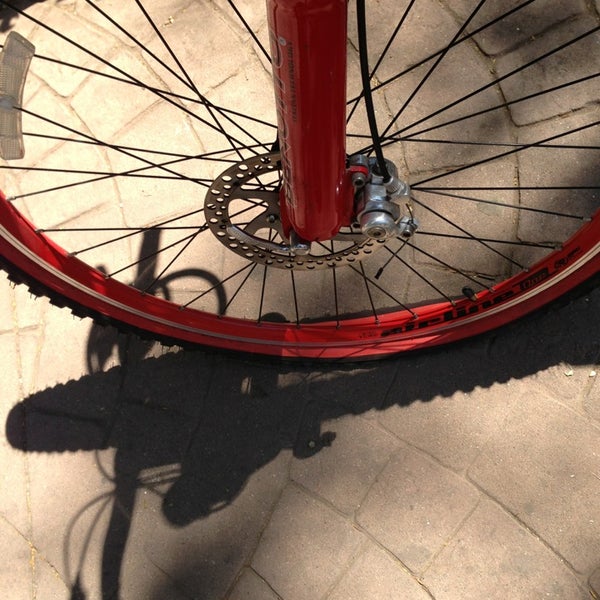 2/17/2013にJ0vanがTaller de bicicletasで撮った写真