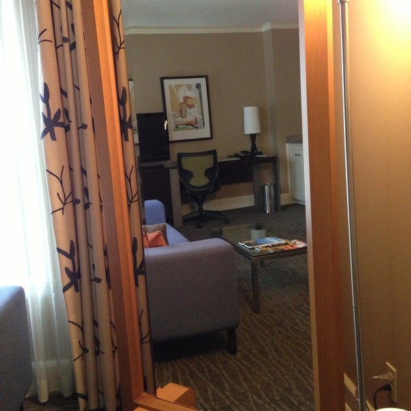 4/26/2013 tarihinde Marc M.ziyaretçi tarafından Hotel Andra'de çekilen fotoğraf