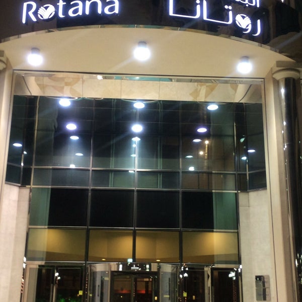 Photo taken at Al Bustan Rotana Hotel  فندق البستان روتانا by Chacha M. on 11/1/2015
