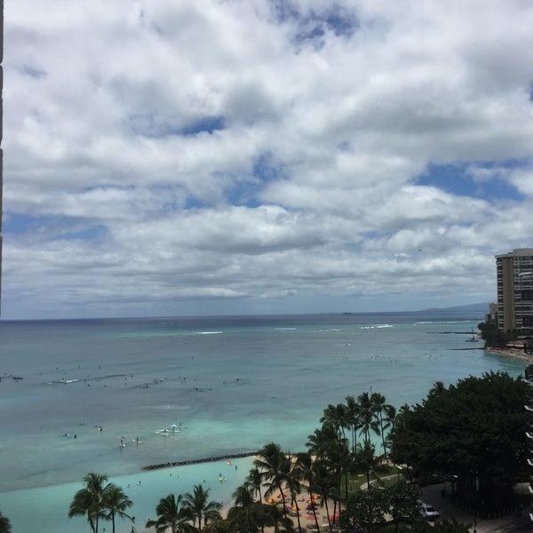 5/4/2017 tarihinde 😜 Heather S.ziyaretçi tarafından Pacific Beach Hotel Waikiki'de çekilen fotoğraf