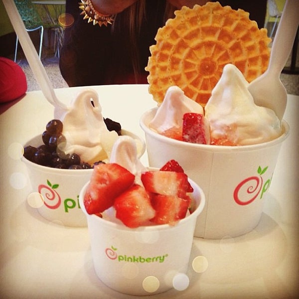 Pinkberry (Now Closed) Frozen Yogurt Shop in Westlake Village