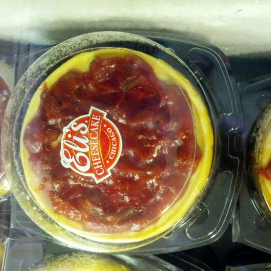 Photo prise au Eli&#39;s Cheesecake Company par ᴡ D. le10/16/2012