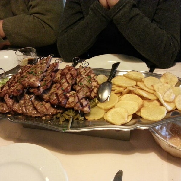 11/20/2013 tarihinde Jan V.ziyaretçi tarafından Restaurant Zagreb'de çekilen fotoğraf