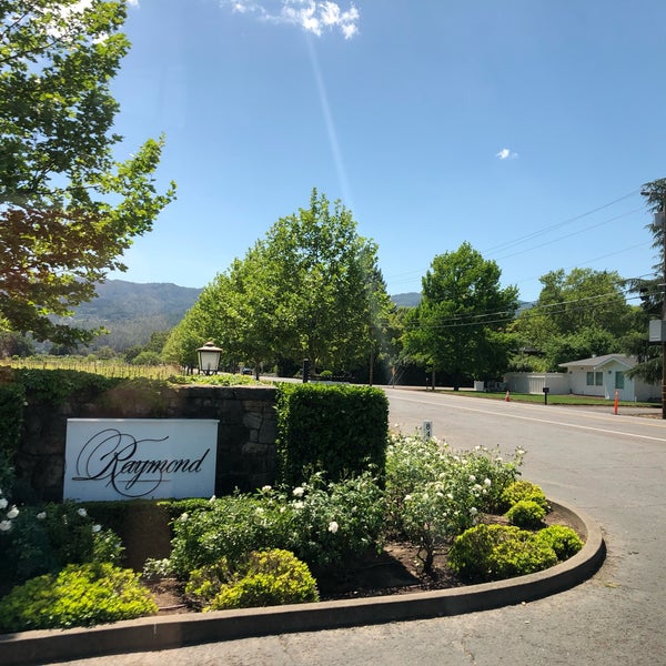 Photo taken at Raymond Vineyards by Miho N. on 5/1/2019