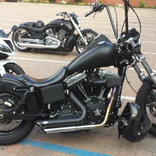 7/26/2014 tarihinde John O.ziyaretçi tarafından Bergen County Harley-Davidson'de çekilen fotoğraf