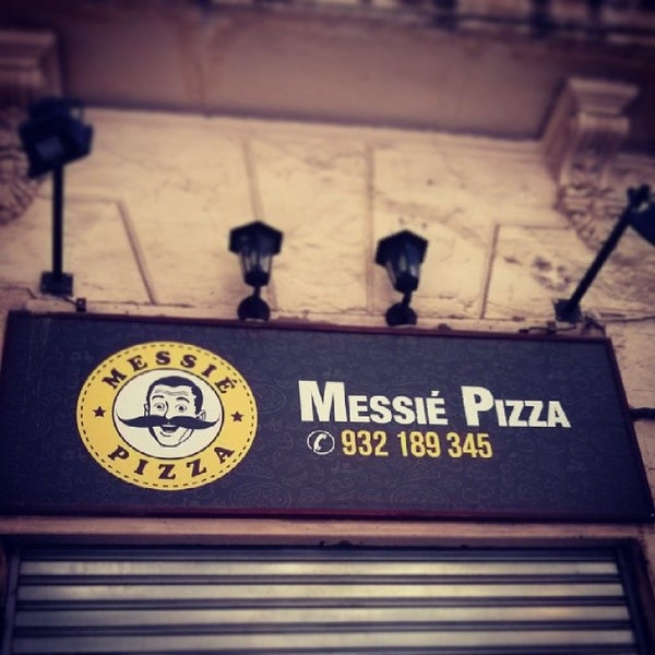 Foto scattata a Messié Pizza da Kevin E. il 5/1/2014