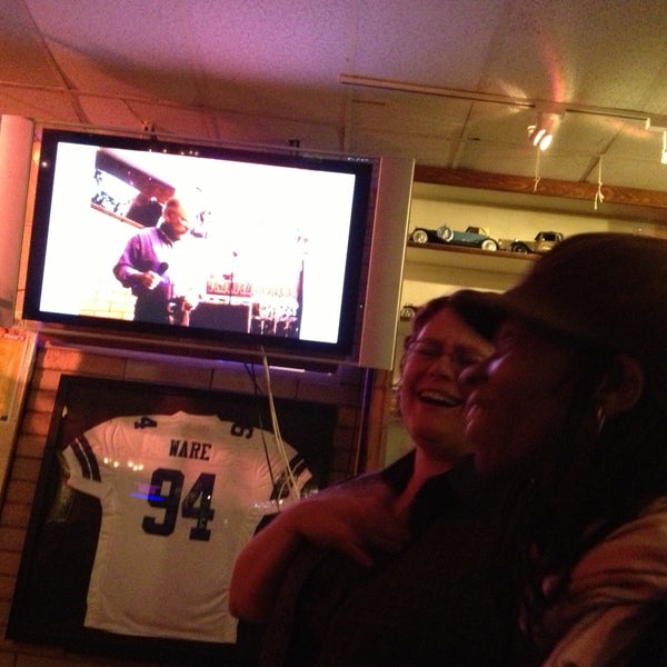 5/12/2013にGiuseppe Q.がTiny&#39;s Restaurant &amp; Loungeで撮った写真
