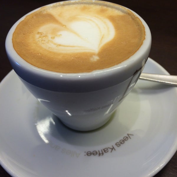 Das Foto wurde bei Vee&#39;s Kaffee &amp; Bohnen von teresa l. am 2/24/2015 aufgenommen