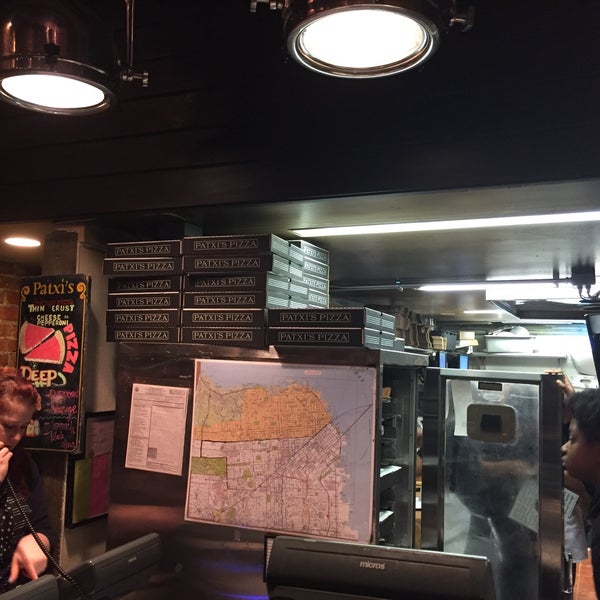1/14/2017にSherry B.がPatxi&#39;s Pizzaで撮った写真