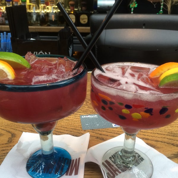 3/15/2015 tarihinde Lisa H.ziyaretçi tarafından Mija Cantina &amp; Tequila Bar'de çekilen fotoğraf