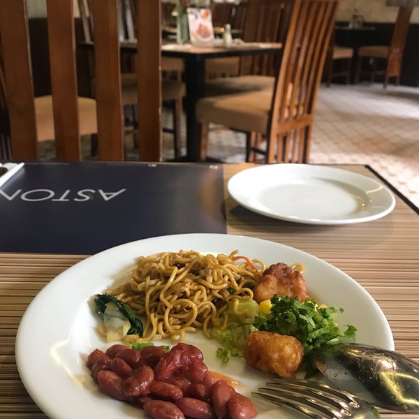 Mezza Cafe Aston Rasuna - Diner in Jakarta Selatan