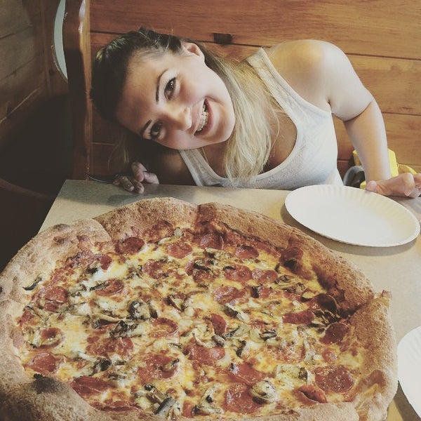 Carmella's Pizza