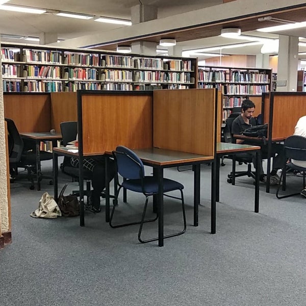 At Reid Library there are these tables that are arranged in a way that makes it easy for you to work alone, but also go as a group and work solo, asking for the occasional help from your friends :)