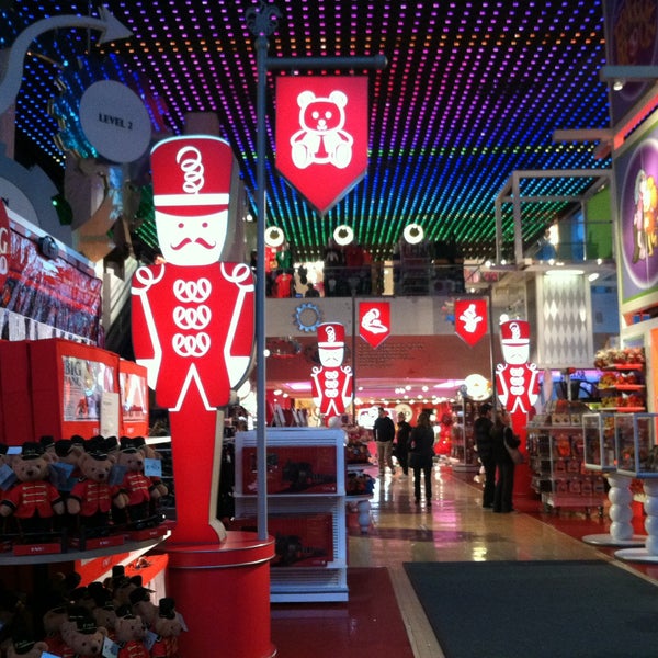 FAO Schwarz (Now Closed) - Toy Store in Midtown East