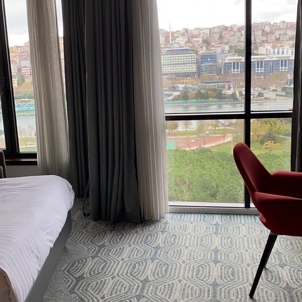 Foto scattata a Mövenpick Hotel Istanbul Golden Horn da عبدالرحمن بن عبدالله 📿 il 12/11/2022