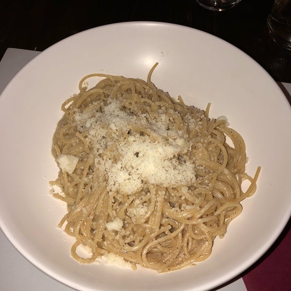 I ate the spaghetti with cheese and black pepper. It was delicious. Amazing.
