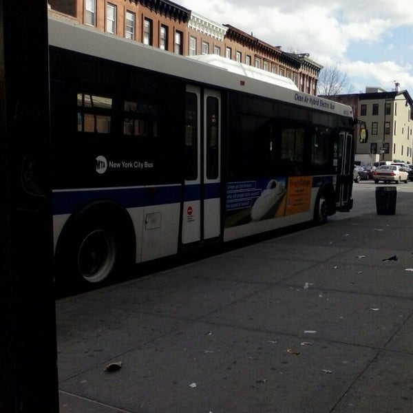 Автобус 49 б. MTA Subway (s) line (Franklin av Shuttle).