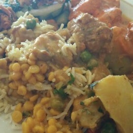 3/10/2017にRaul C.がTaj Mahal Indian Restaurant &amp; Barで撮った写真