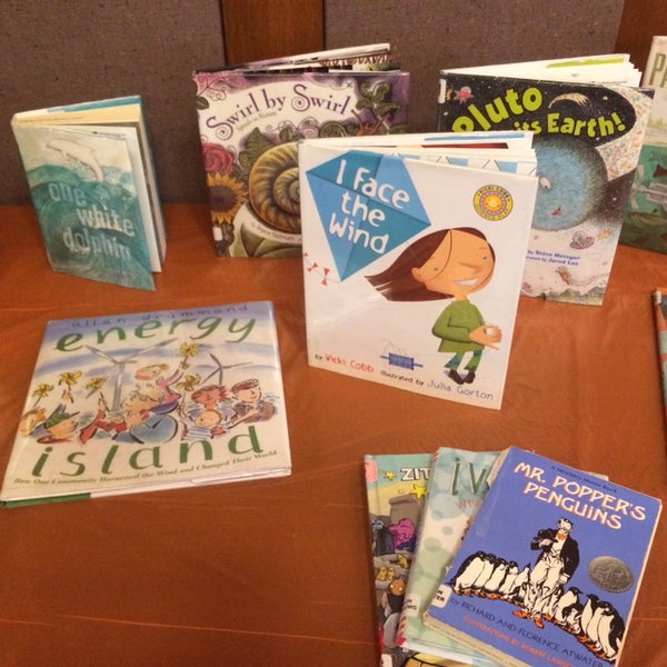 James Blackstone Memorial Library Library in Branford