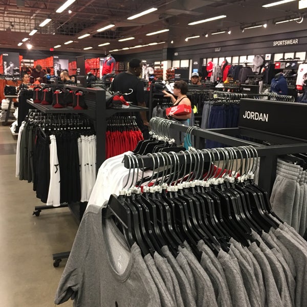 Photos at Nike Factory Store - Sporting Goods Shop in Grapevine