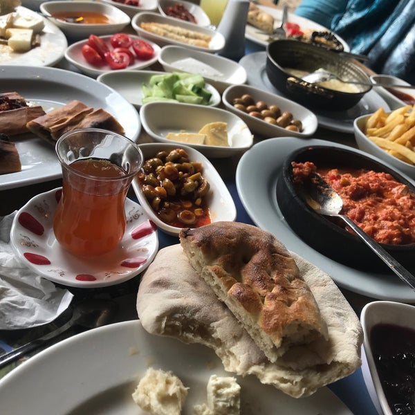 Снимок сделан в Tepe Restaurant пользователем Nurgül T. 6/16/2022