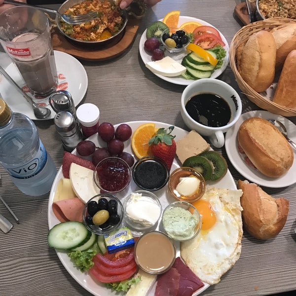 Photos At Divan Schoneberg 6 Tips