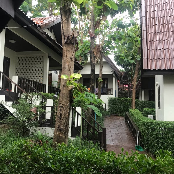 Toks little hut самет. Ко самет таиланд тубтим отель. Отель токс литтл хат на самете. Toks little hut самет. Tok's little hut комнаты.