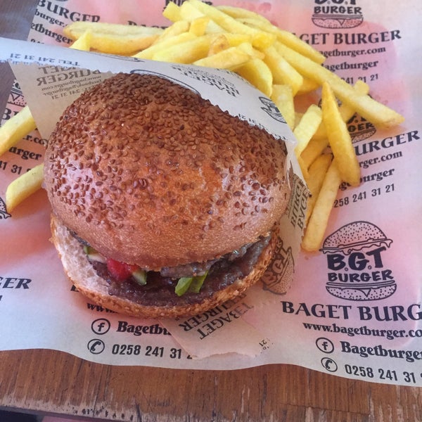 Foto diambil di Baget Burger oleh ✨ Zoroğlu ✨ pada 8/26/2020